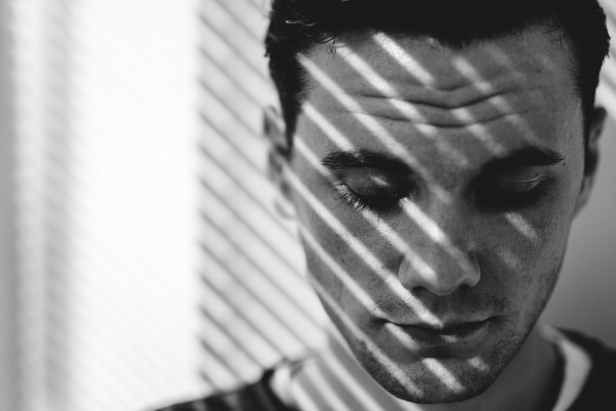 Opazili smo Mož je pred duhovniki dobra katoliška ovčica, drugače pa